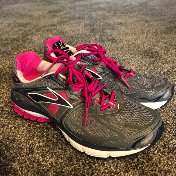 brooks ravenna 5 womens red